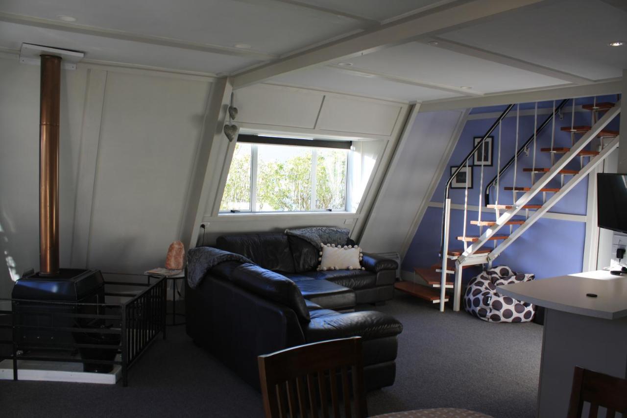 Classic A-Frame On Milford Te Anau Buitenkant foto